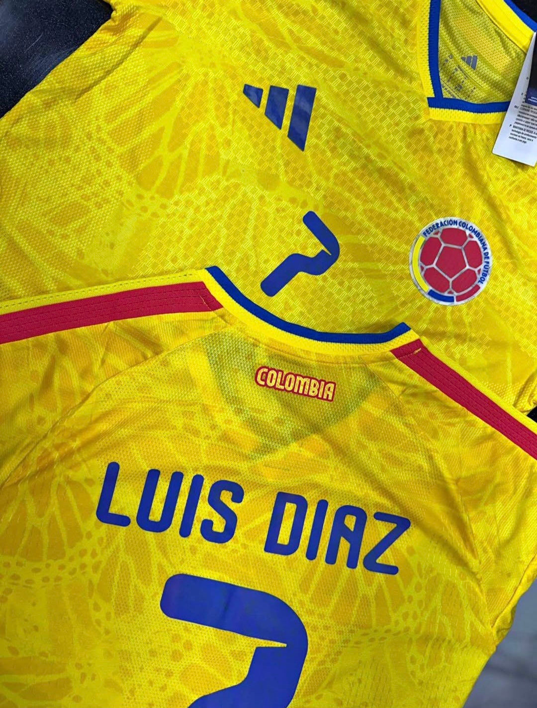 Camiseta Colombia 2026 Adidas con Dorsal – Presentación en Caja Premium