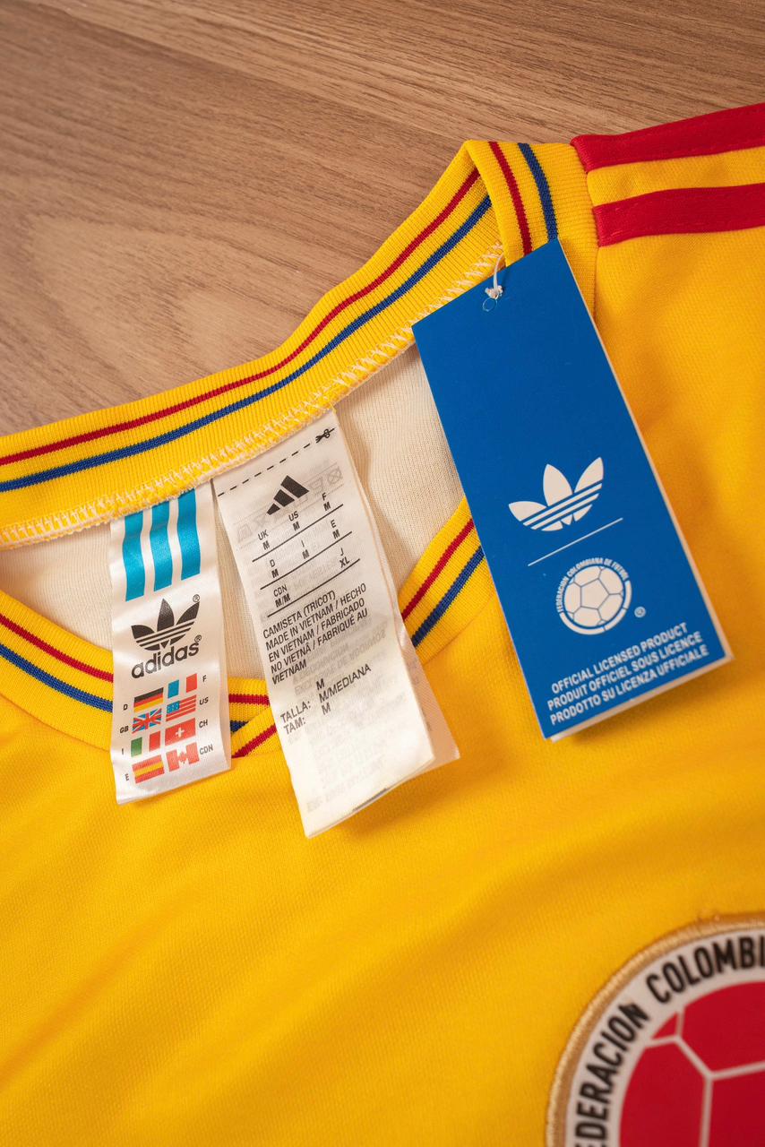 Camiseta Retro Colombia Bordada – Edición Limitada