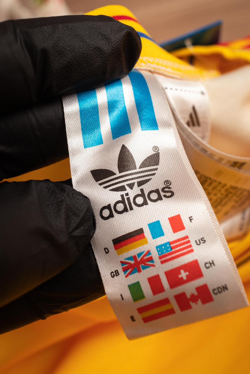 Camiseta Retro Colombia Bordada – Edición Limitada