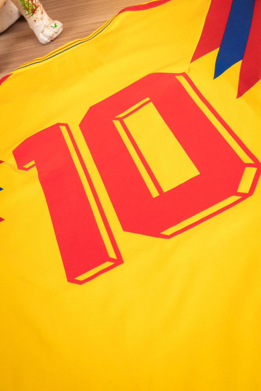 Camiseta Retro Colombia Bordada – Edición Limitada